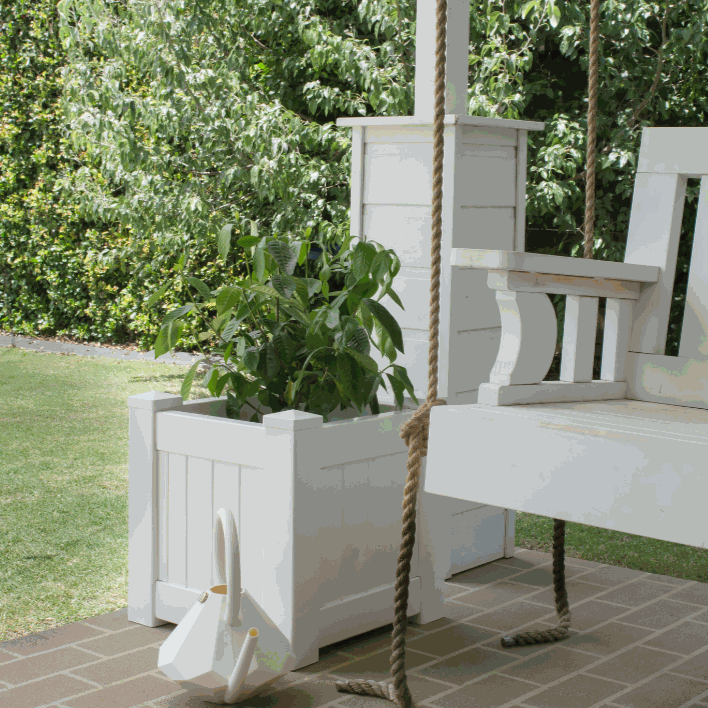 Hamptons Outdoor Square Pvc Planter Box - White