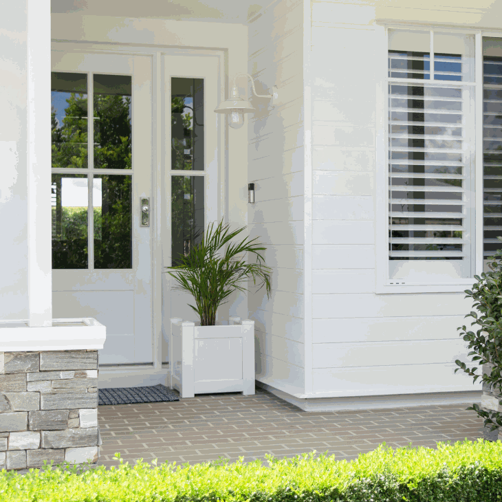 Hamptons Outdoor Square Pvc Planter Box - White