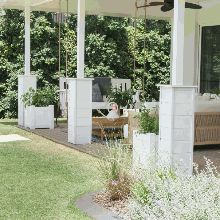 Hamptons Outdoor Square Pvc Planter Box - White