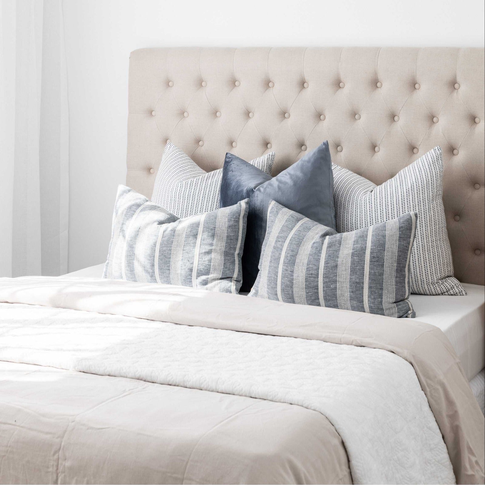 Charlotte Chesterfield Linen Bedhead