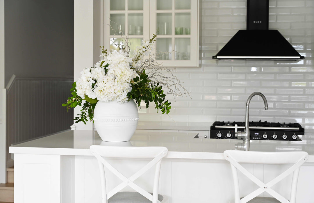 Manor Polyresin Vase