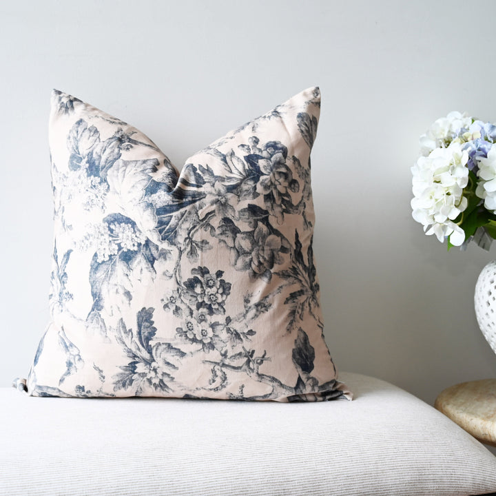 Chateau Square Cushion