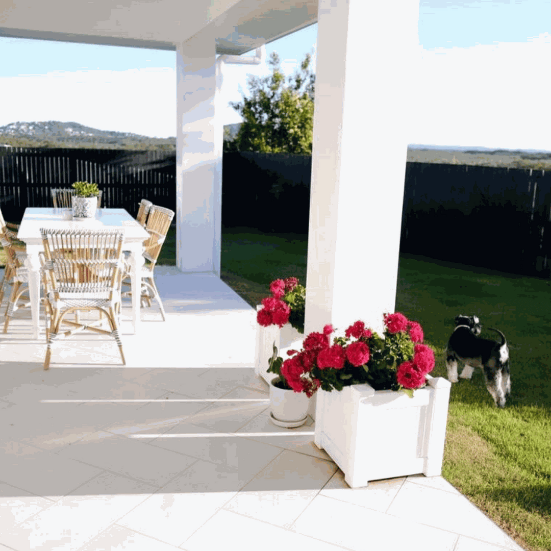 Hamptons Outdoor Square Pvc Planter Box - White