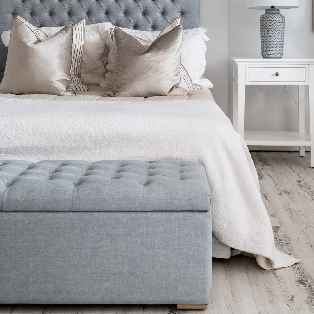Charlotte Tufted Upholstered Storage Box